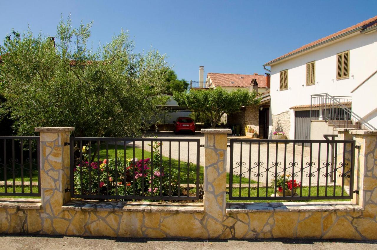 Apartment Percic Tar-Vabriga 외부 사진