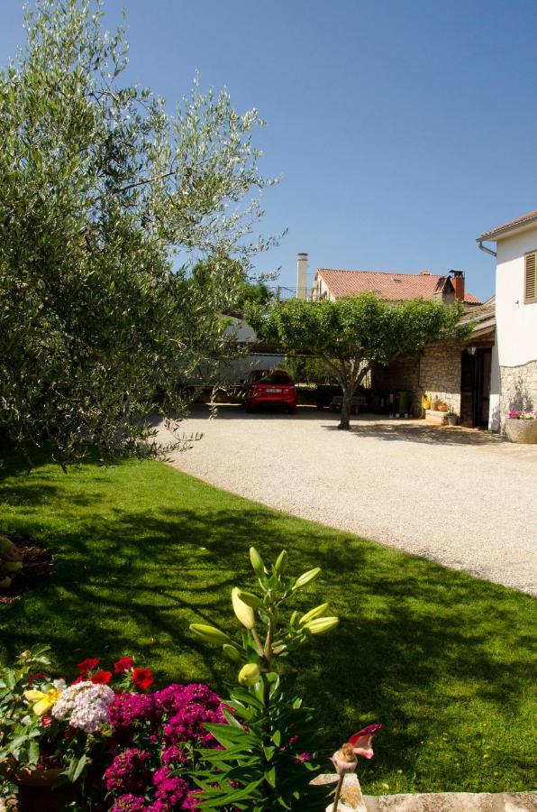 Apartment Percic Tar-Vabriga 외부 사진
